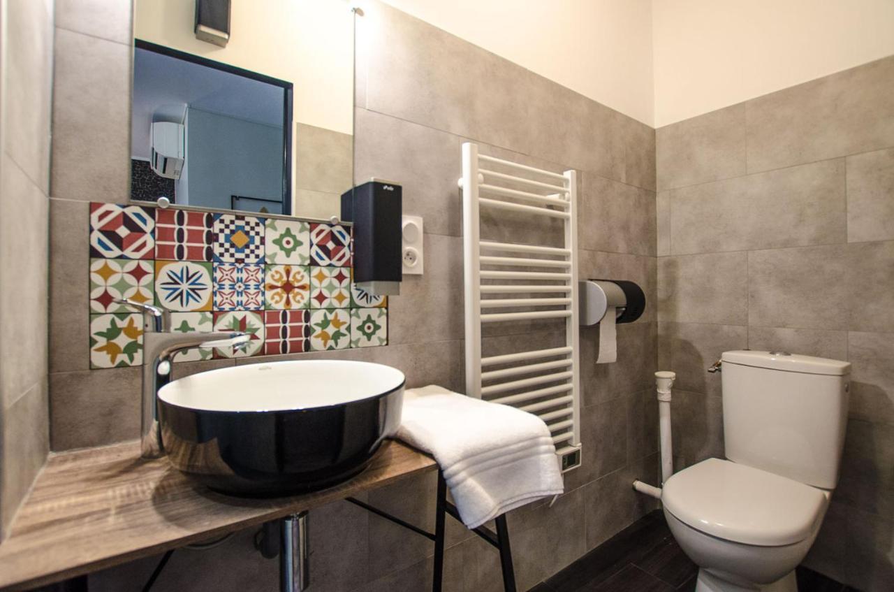L'Atypic Hotel Restaurant Bergerac Buitenkant foto