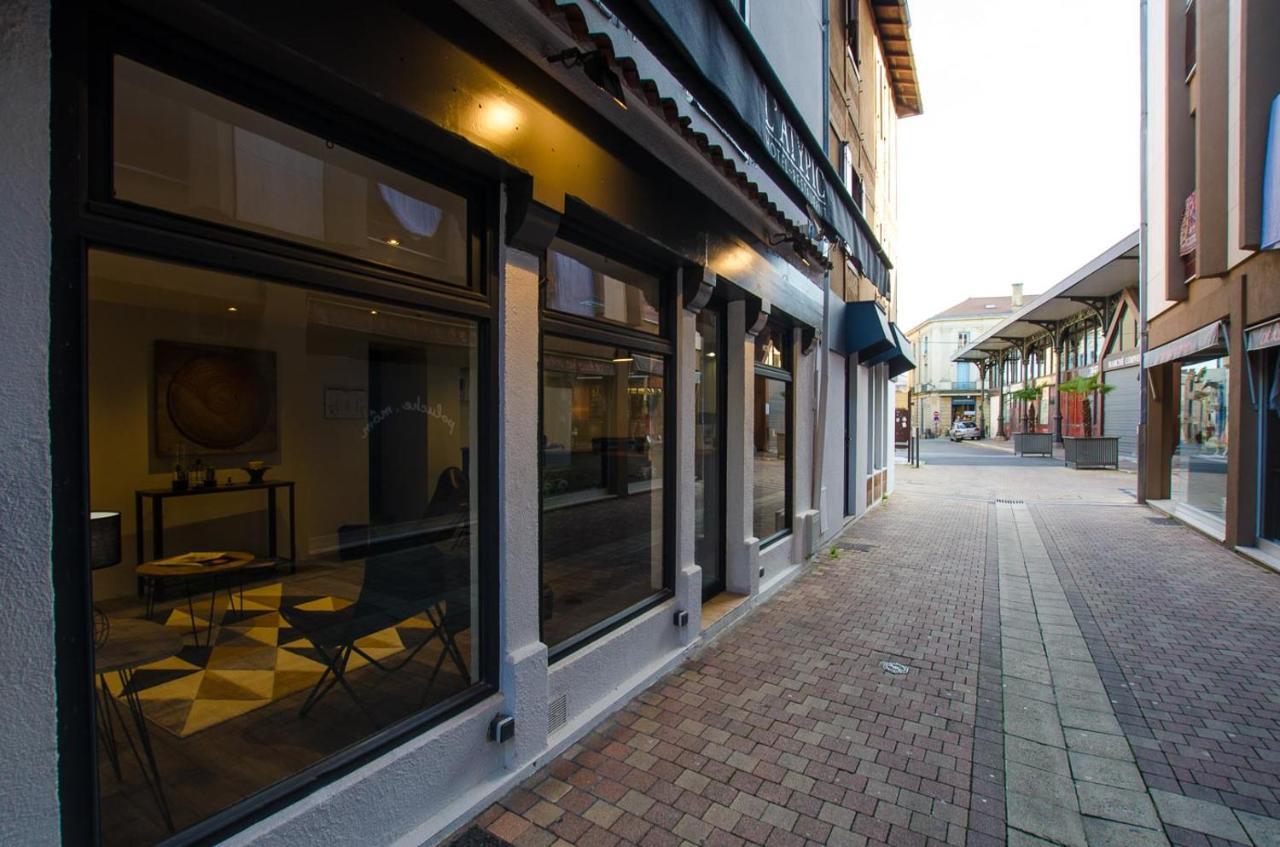 L'Atypic Hotel Restaurant Bergerac Buitenkant foto