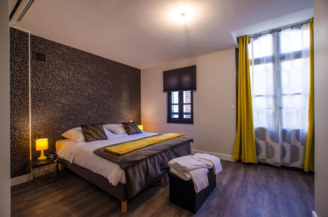 L'Atypic Hotel Restaurant Bergerac Buitenkant foto